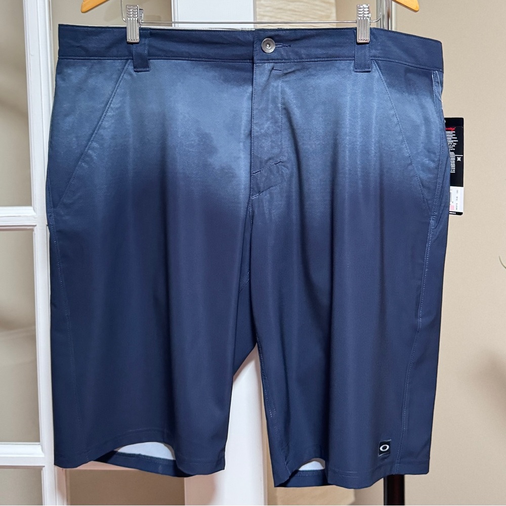 Oakley Men's Flat Front Shorts - Navy Blue